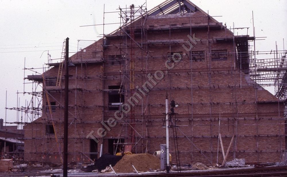 Cambridge Power Box 10